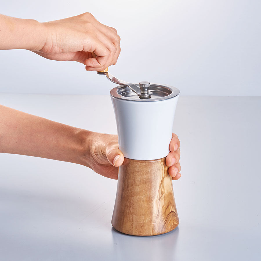 Hario Coffee Mill (Olivenholz)
