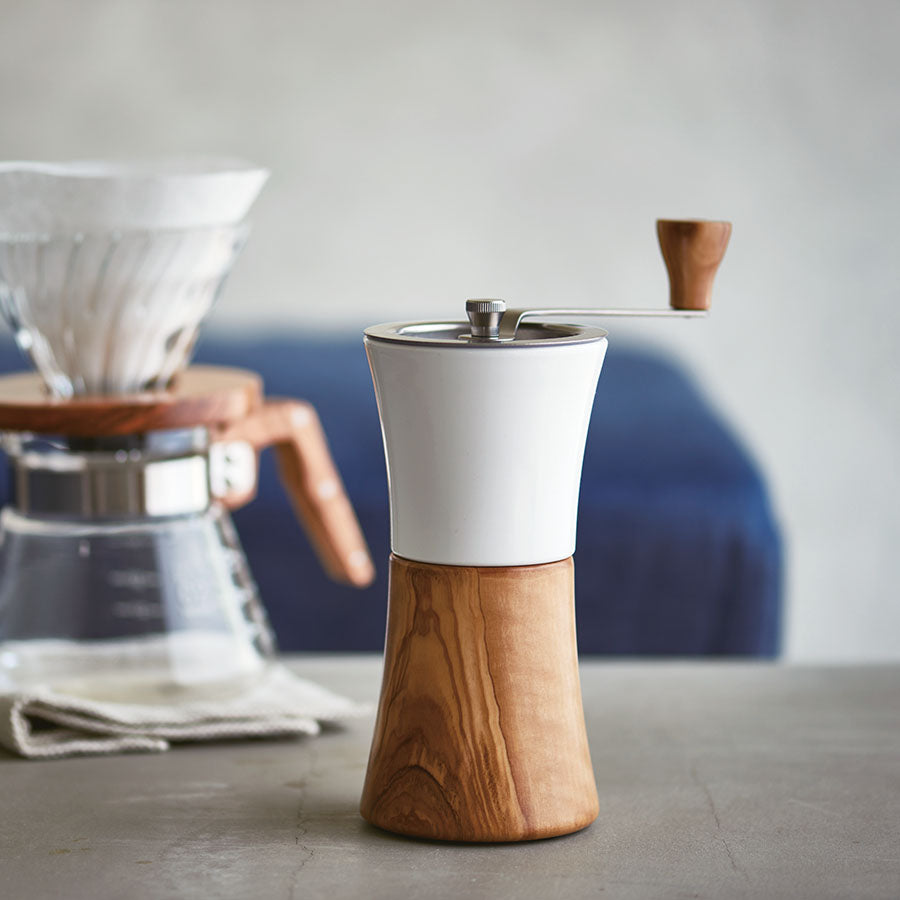Hario Coffee Mill (Olivenholz)