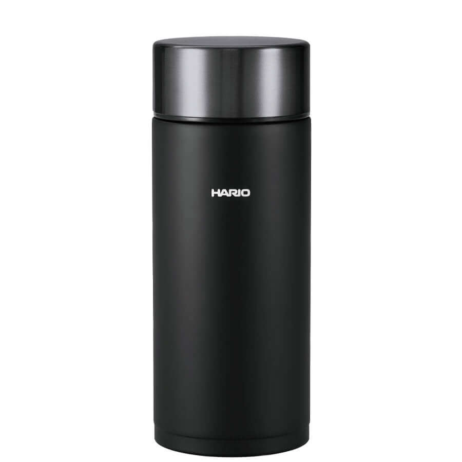 Hario Stick Bottle (350ml) in Schwarz, stilvoll und tragbar für heiße und kalte Getränke, robustes Design.
