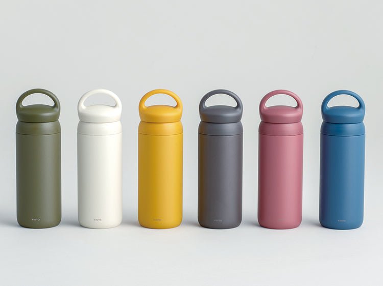 Kinto Day Off Travel Tumbler – 500 ml Vakuum-Isolierte Flasche