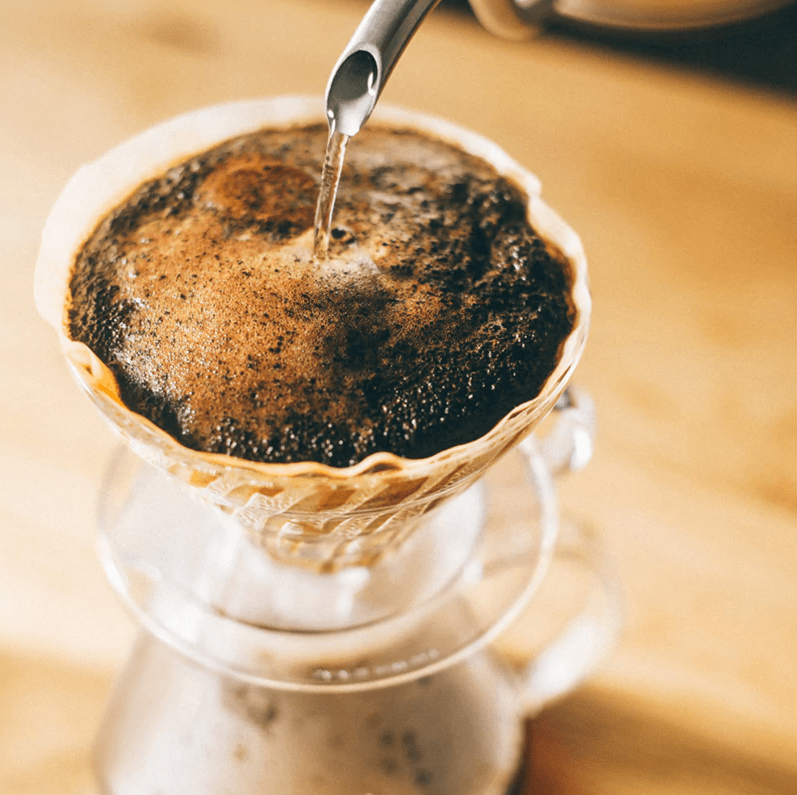 Hario V60-02 Pour-Over-Set – Komplettes Brüh-Set für Specialty Coffee