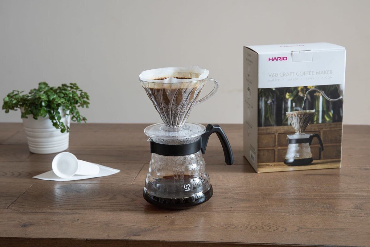Hario V60-02 Pour-Over-Set – Komplettes Brüh-Set für Specialty Coffee