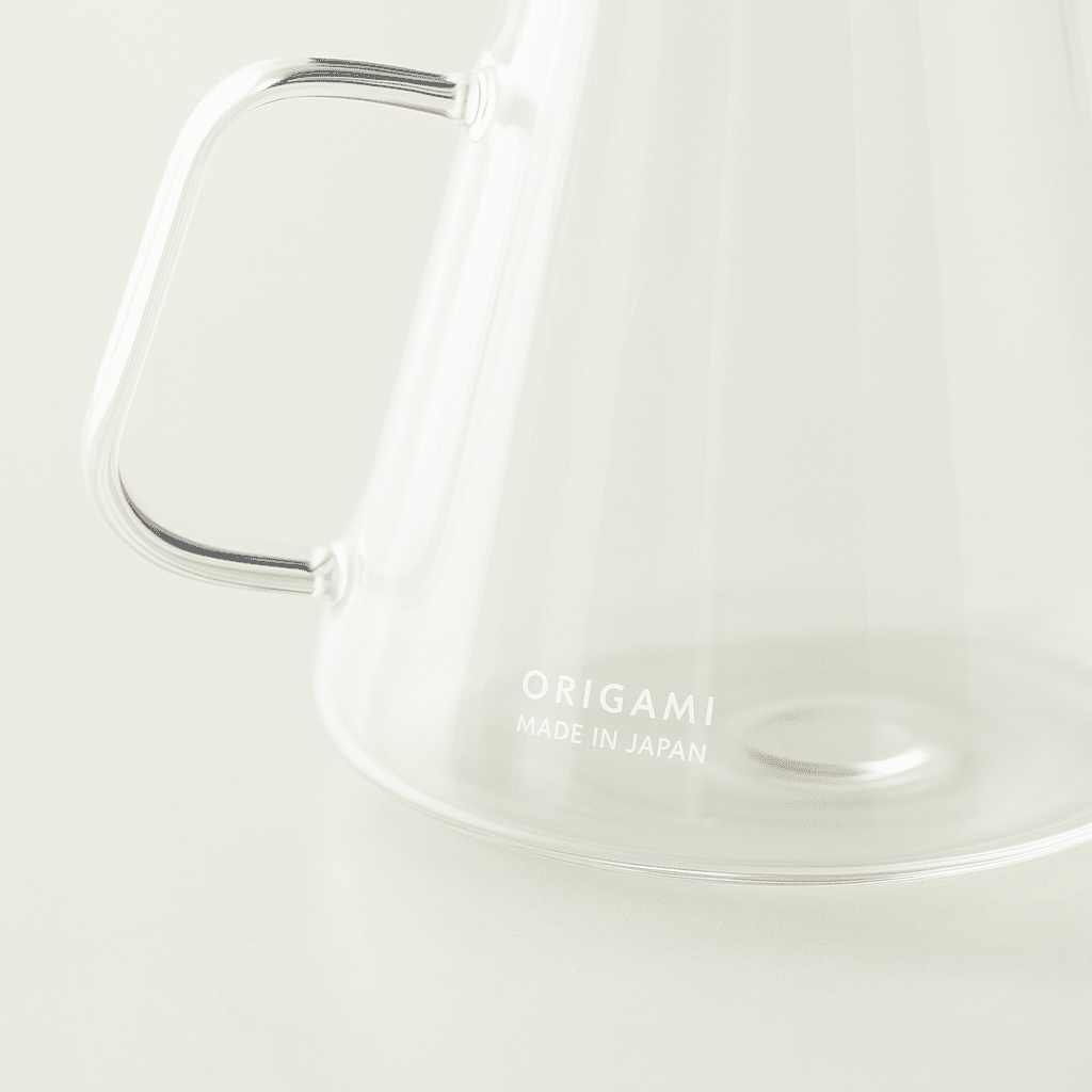 Origami Glas-Server in Kollaboration mit Hario